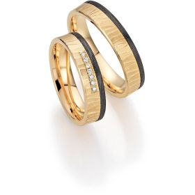 BayerTrauringe_CarbonGold_88464-cmyk